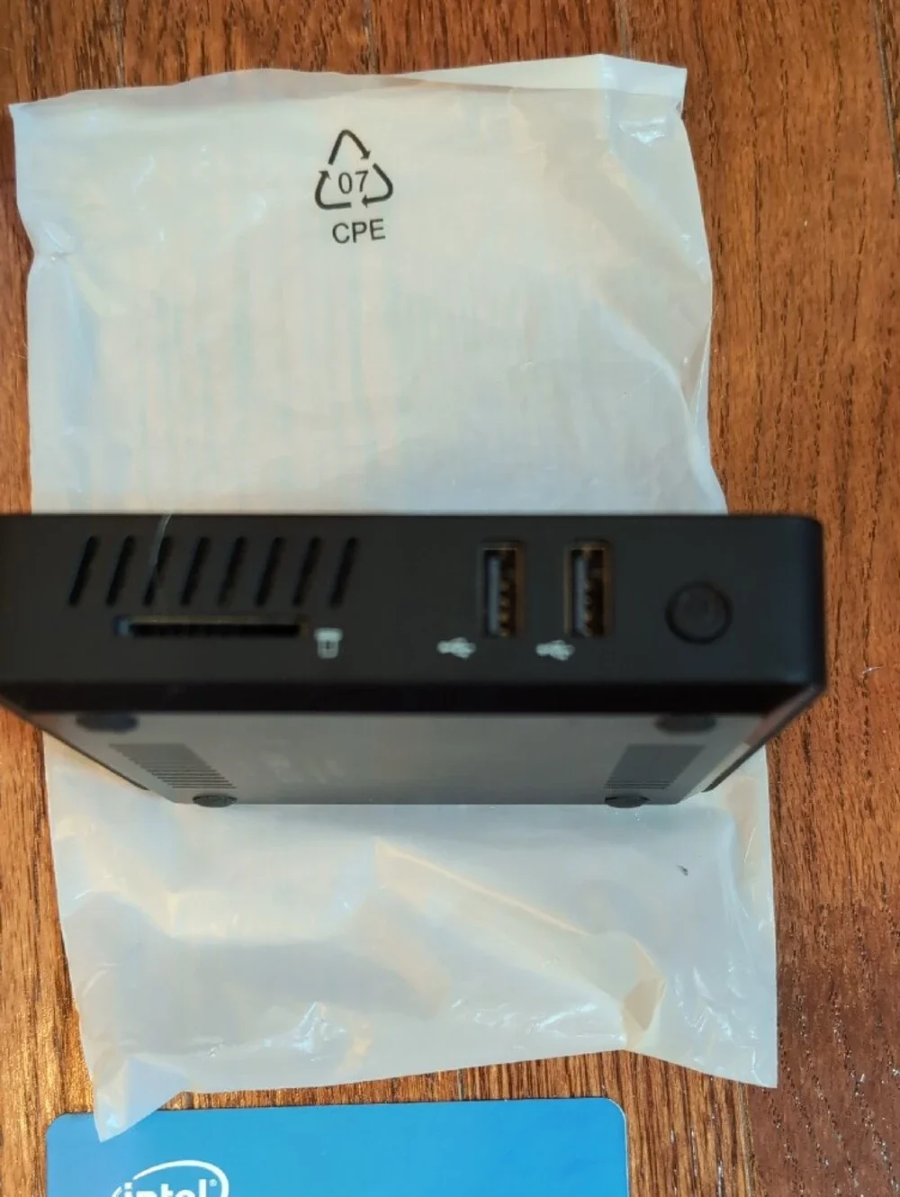 Minis Forum Fanless Mini PC Model #Z83-F with Box Manual + Power Adapter